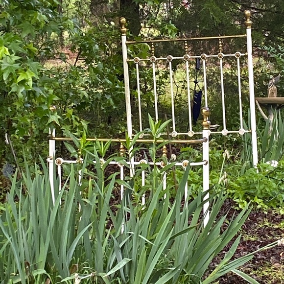 CLEARING OUT CLOSET SALE ๐บ - Picture 11 of 12